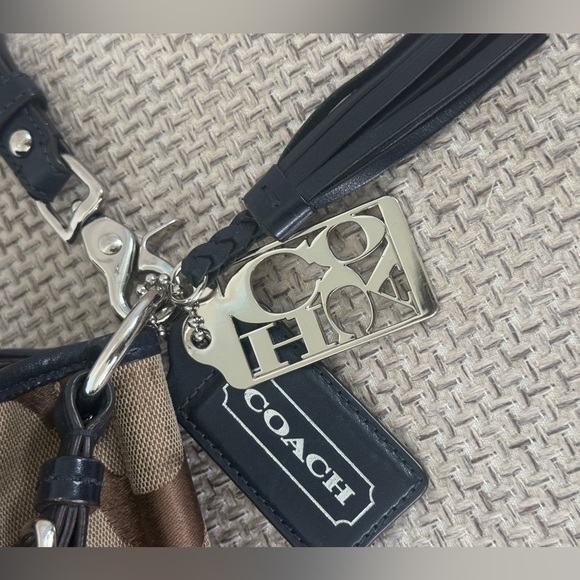 COACH WILLIS LEGACY 70th ANNIVERSARY SIGNATURE CROSSBODY #19034, VGUC - Picture 12 of 16